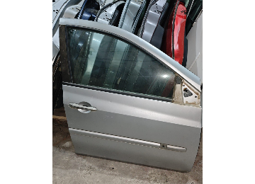 Clio 3 sağ ön kapı