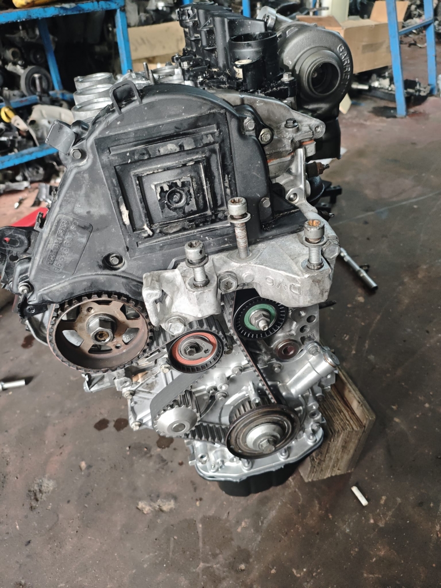 Peugeot 1.6 HDI , TDCİ DV6 komple motor