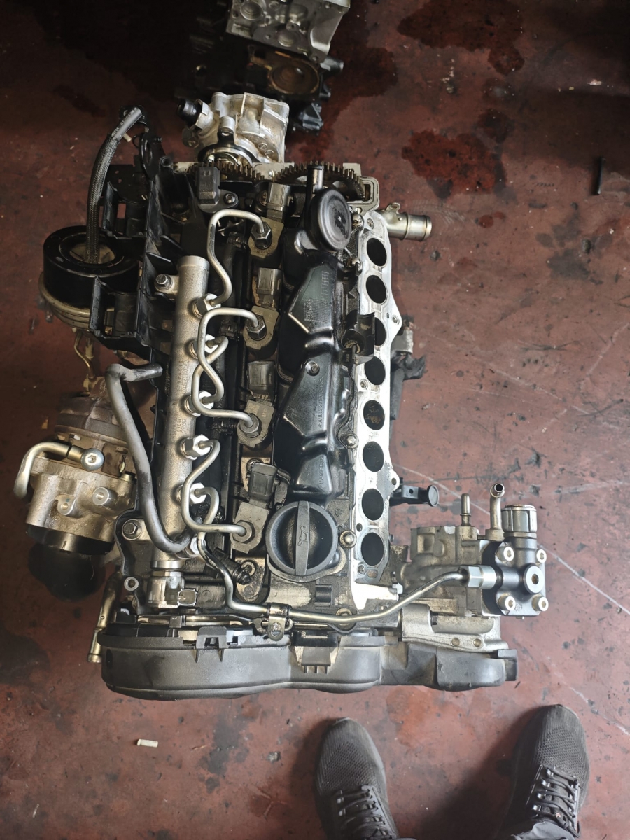 Volvo D5 2.0 2015-2020 arası S90 motor